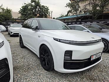 маши: Lixiang L7: 2023 г., 1.5 л, Автомат, Гибрид, Кроссовер — 2