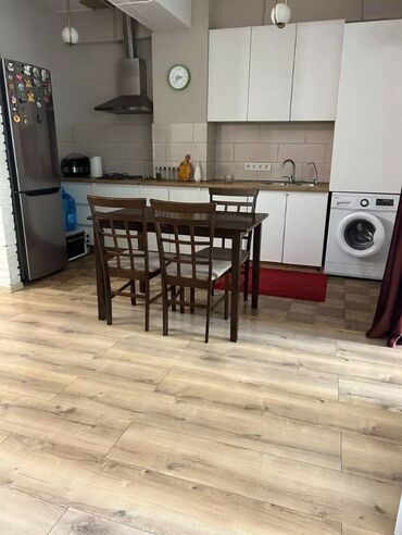 пол дом бишкеке: 2 комнаты, 70 м², Элитка, 2 этаж, Евроремонт