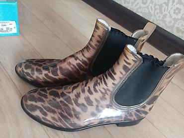 Ботинки и ботильоны: Женская обувь — два варианта. 1) Черные демисезонные полусапоги на — 4