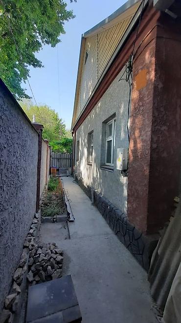 Продажа коттеджей и домов: Продается!!! Дом из жженного кирпича в районе рынка Дордоя, по ул — 19