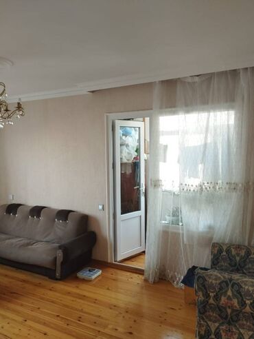 Köhnə tikili: Bakı, Bakıxanov qəs., 3 otaqlı, Köhnə tikili, 72 kv. m — 2