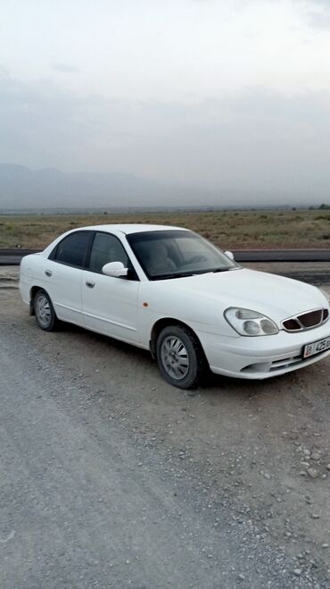 Daewoo: Daewoo Nubira: 2000 г., 1.5 л, Механика, Бензин