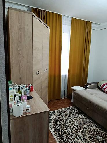 Продажа полдома: Сдаю. дом в районе 4 гор.больницы. Количество комнат 2 Площадь:42м2 — 6