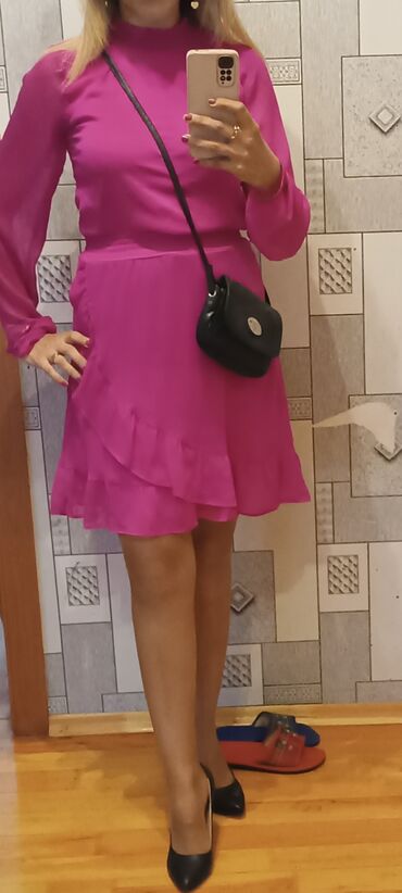 женские яркие купальники: Qadın geyimlərinin dəsti – 4 fərqli paltar 1) Fuşya rəngli qısa at lalafo.az женские яркие купальники: Qadın geyimlərinin dəsti – 4 fərqli paltar 1) Fuşya rəngli qısa