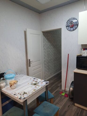 Uzunmüddətli kirayə mənzillər: Xəzər rayonu, Buzovna qəsəbəsi, 26 nömrəli məktəbə yaxın, 9 mərtəbəli — 6