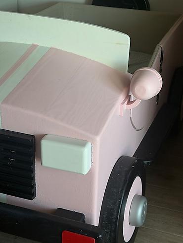deciji drveni kreveti: Dečiji krevetić u obliku automobila - Model: krevet u formi retro — 2