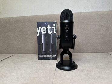 Вокальные микрофоны: Blue Yeti Blackout конденсаторный микрофон Имеются косм. следы снизу