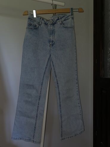 bela kosulja i farmerke: Jeans S (EU 36), M (EU 38), color - Light blue