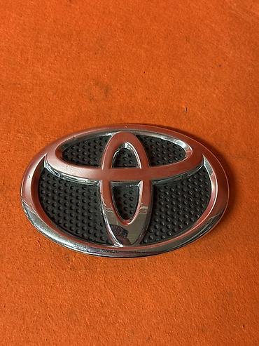 Эмблема Toyota для решётки радиатора/капота - Овальная шильда с