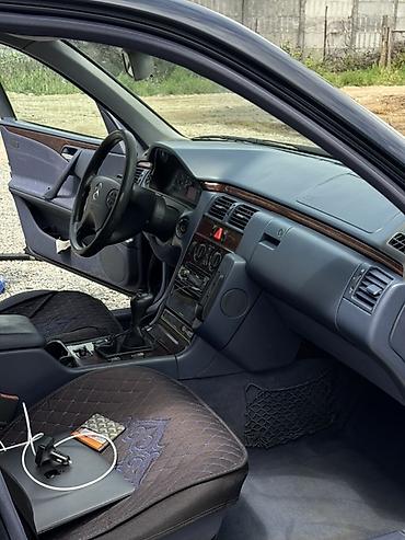 gac aion y: Mercedes-Benz E-Class: 1999 г., 2.4 л, Автомат, Бензин, Седан — 10