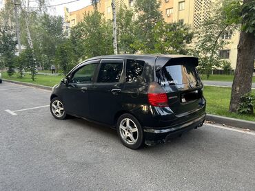 купить автомобиль маз в бишкеке: Honda Fit: 2004 г., 1.3 л, Вариатор, Бензин