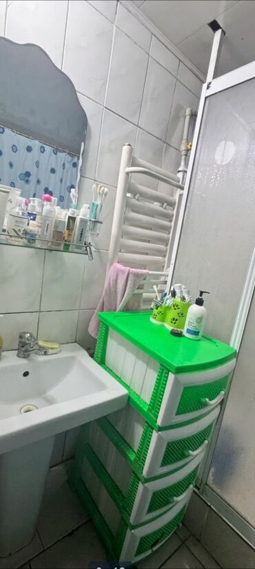 Долгосрочная аренда домов: 63 м², 3 комнаты, Парковка, Забор, огорожен