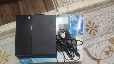 ps4 slim qiymeti: Tecili satilir. Seliqeli ishledilib ev sheraitinde. qulluq olunub