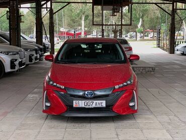 Toyota: Toyota Prius: 2019 г., 1.8 л, Автомат, Бензин, Седан
