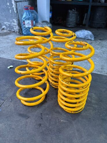 Kompressorlar: Məhsul: Avtomobil üçün sarı rəngli coil yay dəsti (4 ədəd) sport