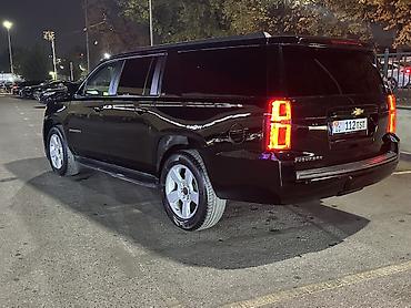ремонт лобового стекла рядом: Chevrolet Suburban: 2017 г., Внедорожник — 3