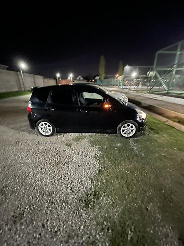 accord 2000: Honda Fit: 2002 г., 1.3 л, Автомат, Бензин, Хэтчбэк — 7