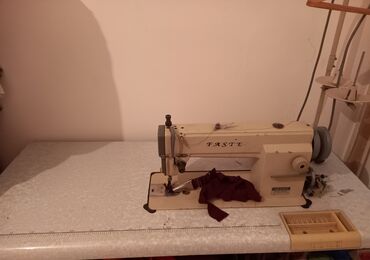 Вышивальные машинки: Продаётся швейная машина "Faste"
