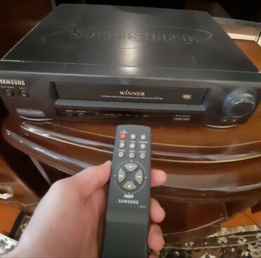 samsung televizor pultlari: DVD Video, Samsung aparat firmasina aiddi. Səliqəli işlənib, yeni