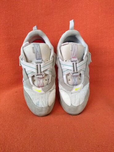 Women's Sneakers and athletic shoes: Nike, 41 — 3