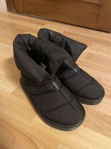 теплая обувь: Угги Размер: 36, цвет - Черный