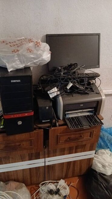 printer satisi islenmis: Shekilde gorulen her shey satilir.printer komputer her shey.son qiymet
