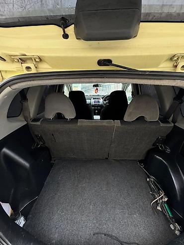 Honda: Honda Fit: 2003 г., 1.3 л, Вариатор, Бензин, Хэтчбэк at lalafo.kg — 9 Honda: Honda Fit: 2003 г., 1.3 л, Вариатор, Бензин, Хэтчбэк — 9