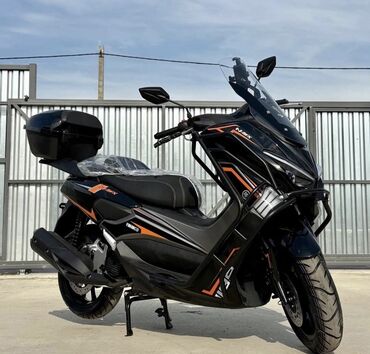 Макси-скутер Suzuki, 150 куб. см, Бензин, Новый, В рассрочку