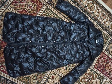 зимняя куртка женская бишкек: Пуховик, M (EU 38), L (EU 40)