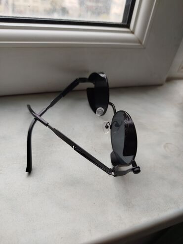 Eynəklər: Xaricdən gəlib.Komplekt 4 ədəd,dənə satılmır,təp təzədir.Sonu 60 azn — 9