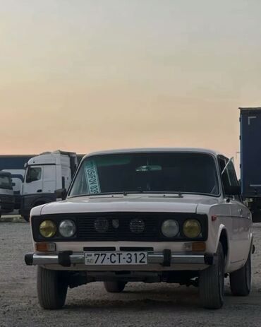 ваз фонари задние: Bu, ağ rəngli, dördqapılı, Lada 2106 model avtomobildir. endirim