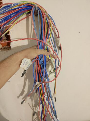 Elektrik işləri: Peşəkar elektrik montaj və işıqlandırma xidməti Təsvir: - Yaşayış — 3