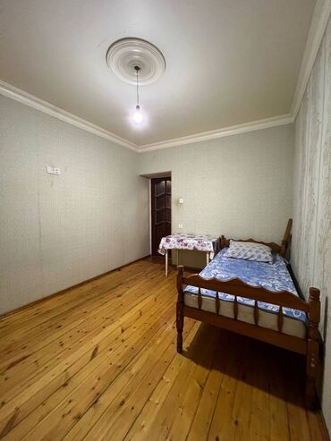 Uzunmüddətli kirayə mənzillər: 9 cu MKR-da Mircəlal küçəsində yerləşən 9 mərtəbəli binanın 5-ci — 9