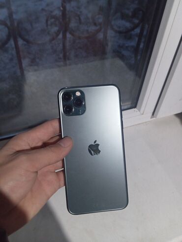Apple iPhone: IPhone 11 Pro Max, Б/у, 256 ГБ, Зеленый, Чехол, 89 % — 1
