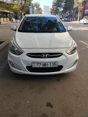 hunday ax35: Hyundai Accent: 1.6 l | 2014 il Sedan