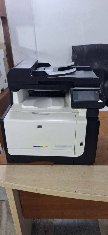 Printerlər: Hp Laserjet pro CM1415fn color mfp Printer ela veziyyetdedi ev