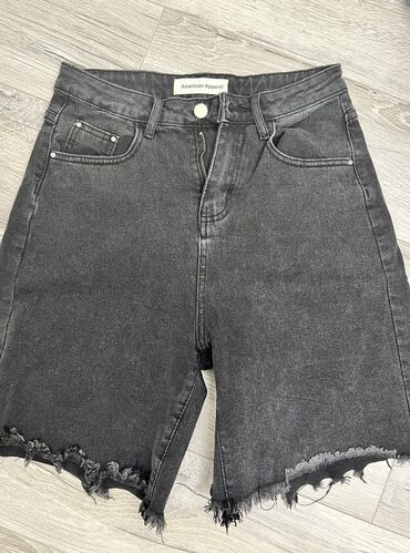 женские джинсовые шорты с гипюром: Джинсы и брюки, цвет - Черный, Б/у