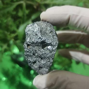 Dekorativ daşlar: Metal Tərkibli Təbii Daşların Satışı – Nadir Kolleksiya Nümunəsi 💎 Bu — 15