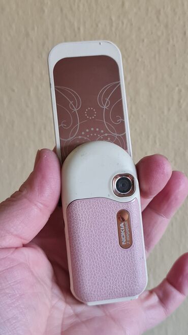 Nokia: Nokia 7373, bоја - Roze, Na preklapanje — 19