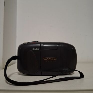 Kodak Cameo avtofokuslu 35mm kamera yığcam və daşınabilən dizaynı ilə