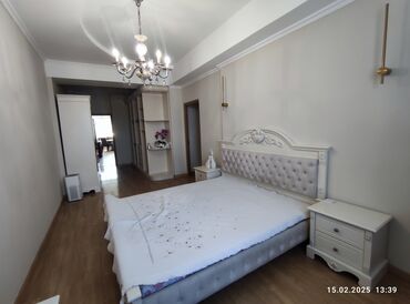 Долгосрочная аренда квартир: 3 комнаты, Риэлтор, Без подселения, С мебелью полностью — 24