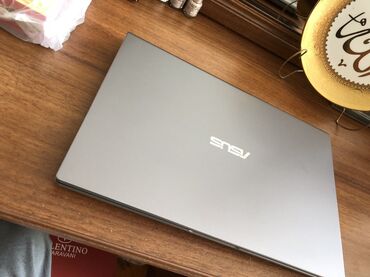 Kompüter, noutbuk və planşetlər: ASUS VivoBook 15 (model: X515EA-BQ521) noutbuku yenidir əla və