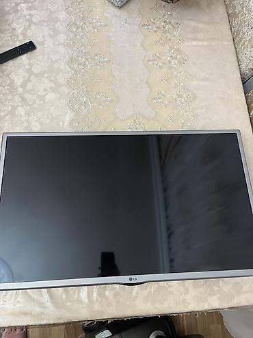 video ceken: LG televizor (gümüş çərçivə) - Ekran: təxminən 32–40 düym diaqonal — 2