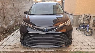 voxy noah: Toyota Sienna: 2021 г., 2.5 л, Вариатор, Гибрид, Минивэн — 3