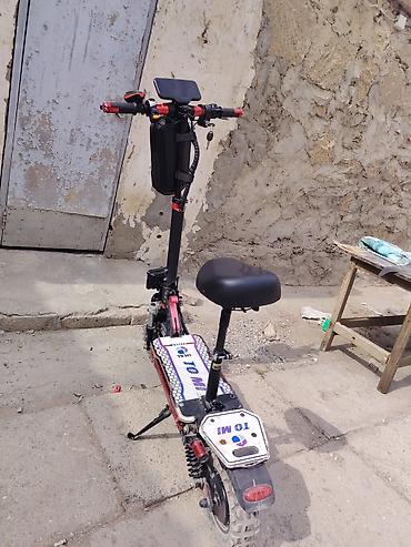 Elektrik skuter – off-road təkərlər və oturacaqlı Xüsusiyyətlər: -