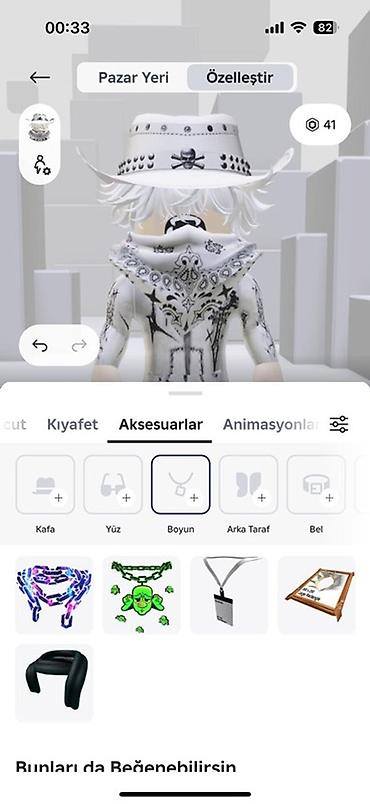 Kişi geyimləri: Məhsul: Roblox avatar dəsti – ağ/boz temalı “street-fashion” kombini — 4