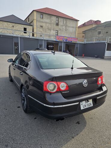Volkswagen: Volkswagen Passat: 2 l | 2006 il Sedan — 10