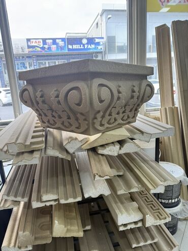 Digər bitirmə materialları: Fasad üçün dekorativ elementlər və hazır detallar - Material: sıxlığı — 23