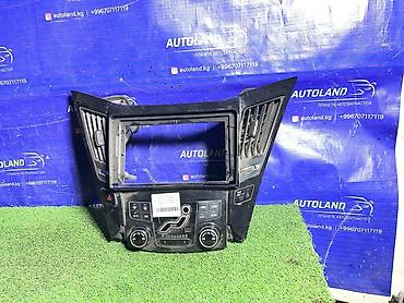 Hyundai Sonata (YF) 3 – Климат контроль / Центральный консоль (в