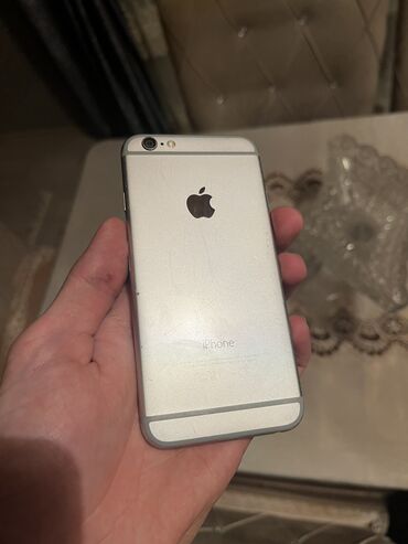 Apple iPhone: IPhone 6, 32 ГБ, Серебристый, Отпечаток пальца